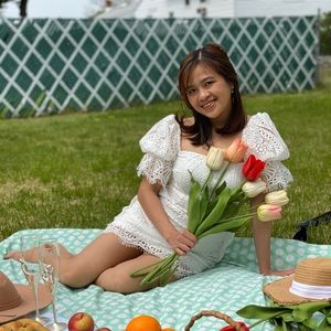 Meet your Posher, Yen